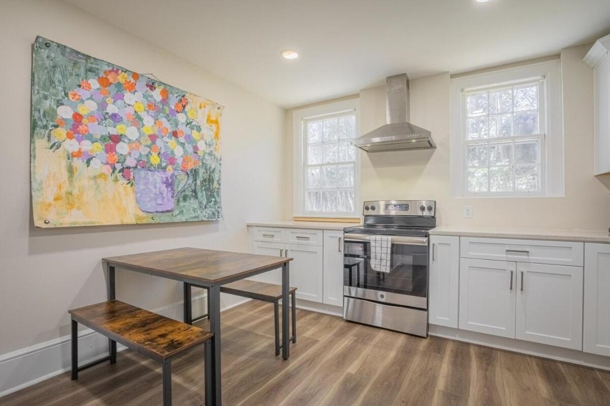 Classic City Apartment With Firepit アセンズ エクステリア 写真