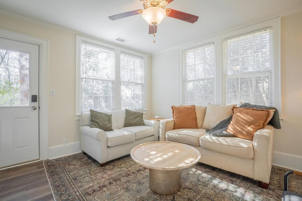 Classic City Apartment With Firepit アセンズ エクステリア 写真